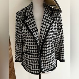 Sandro studio size L herringbone houndstooth lightweight button jacket